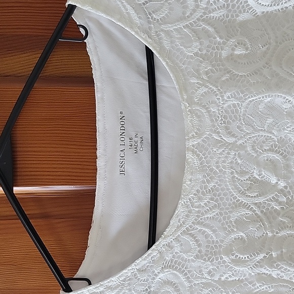 Jessica London Lace Short Sleeve Tops Size 14/16 Like NEW - Picture 3 of 12